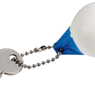 In PVC flessibile, possibilità di personalizzazione con logo del cliente (mimino 300 pz). Misure 28x80 (lunghezza) mm.