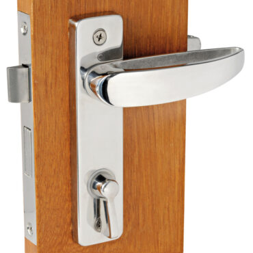 Dimensioni: 94x57x11,5 mm. Per porte spessore 16/38 mm.