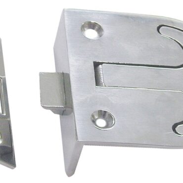 In acciaio inox AISI 316 microfuso lucidato a specchio.