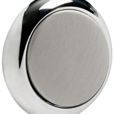 Forniti completi di Spacer che ne permette l'uso con spessori parete 15/25 mm.