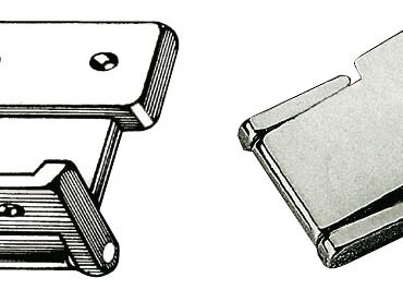 Senza sbalzo, in ottone cromato.