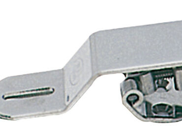 In acciaio inox lucidato a specchio.