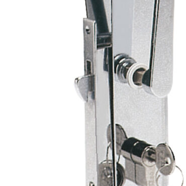 Realizzata in ottone cromato.