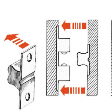 Portelli e antine a scatto con riscontro, con due sfere regolabili a vite. In ottone cromato.