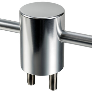 In alluminio lucido. Complete di prigioniero.