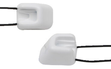 Realizzati in ABS bianco, si montano con l’apposito elastico sui corni delle bitte, al fine di evitare di inciampare camminando in coperta.