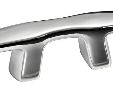 In acciaio inox AISI 316 lucidato a specchio.