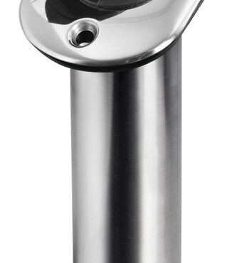 In acciaio inox lucidato a specchio, munito di boccola di protezione in PVC per la canna.