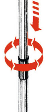 In lega leggera anodizzata, con ampio appoggio in PVC morbido per il telone, per evitare di sfondarlo.