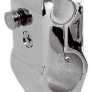 Sede di rotazione in nylon. Le due parti si separano velocemente sfilando l'apposita spina di sicurezza. Costruzione in acciaio inox AISI 316 lucidato a specchio.