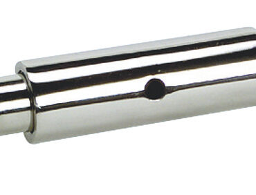 Fabbricati in acciaio inox AISI 316 lucidato a specchio. Permettono di tesare perfettamente il tendalino, senza smontare la capottina.