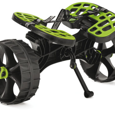 C-TUG è un carrello robusto ed adatto a tutti i terreni. Design leader di mercato.Non richiede attrezzi e si monta e smonta in pochi secondi. Dimensionato per essere riposto nei portelli kayak.• Si smonta in pochi secondi.• Si adatta all'interno dei portelli.• Imbottiture scafo in gomma.• Montaggio senza attrezzi.• Ruote Kiwi antiforatura con battistrada in gomma.• Cinghia 2,8 m con fibbia in alluminio.• Cavalletto regolabile.• 5 anni di garanzia.