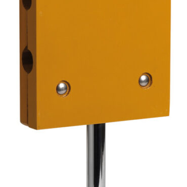 Tavoletta in compensato marino verniciato ai poliuretani.Tubo con forcella in acciaio inox.Dotato di doppi fori onde poter adattare il supporto sia su pulpiti con tubi Ø 30 mm che 25 mm.