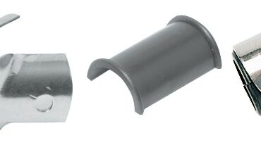 In acciaio inox, completo di boccole antifrizione.