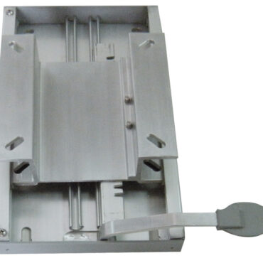 Da fissare su piano, In alluminio anodizzato. Si può abbinare alle basi girevoli tipo 48.648.03.