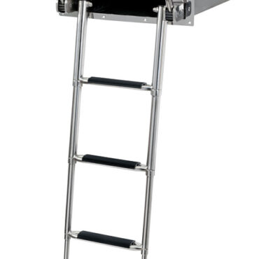 Scaletta telescopica ad incasso in acciaio inox AISI316 a 4 gradini. Dotata di maniglie di risalita integrate che si alzano e si abbassano automaticamente ruotando la scaletta.Il meccanismo di chiusura maniglia facilita il recupero della scaletta dalla plancia. Estrazione della scaletta guidata che determina un migliore scorrimento e precisione di movimento.