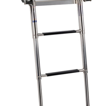 Scaletta telescopica sotto-plancetta in acciaio inox AISI316 a 4 gradini.Dotata di gradino a sbalzo per facilitare l’estrazione e di maniglie di risalita integrate, le maniglie per la risalita si aprono e si chiudono automaticamente estraendo e chiudendo la scaletta.Gradini in large 43 mm in plastica nera per un maggiore comfort.