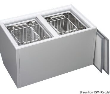 Fondo in plastica, cestelli interni estraibili. Compressore Secop a voltaggio universale 12/24 V.