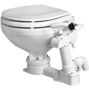 Molto robusto e di linea bassa e moderna. Può essere installato sopra o sotto livello. Tubi d’entrata da 19 mm (3/4") e d’uscita da 38 mm (1"1/2). La pompa può essere montata a destra o a sinistra. Pompa smontabile dall’alto.Raccordo lavaggio Spray Nozzle che garantisce una pulizia più rapida ed efficace grazie al getto d'acqua ad altissima pressione su tutta la superficie del WC. Fissaggio compatibile con WC Jabsco.