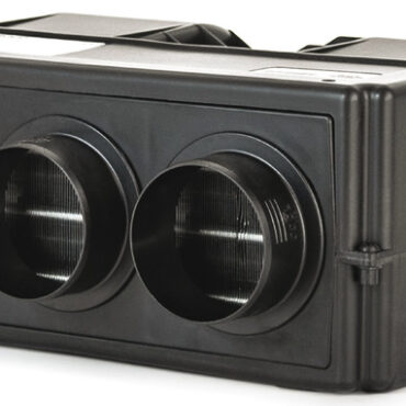 Scambiatori di calore con ventola attiva integrata per riscaldatori a liquido Autoterm Flow. Ricevono l'acqua generata dalla caldaia tipo 50.261.12 - 50.262.12/24 e distribuiscono aria calda. Per le versioni senza interruttore integrato si può collegare un qualsiasi termostato e/o interruttore con una o due velocità (tipo 50.266.30).