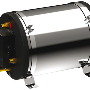 Boiler ideato per applicazioni a 12V. Realizzato in acciaio inox AISI 316 L, con scambiatore ad ampia superficie per un'efficace produzione di acqua calda. Isolamento in poliuretano espanso senza agenti nocivi, bitermostato integrato e valvola di sicurezza. Mantello in alluminio preverniciato e staffe in acciaio inox per un'installazione robusta.