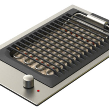 Superficie in acciaio inossidabile. Griglia in ghisa smaltata nera. Sistema di interruzione del surriscaldamento.