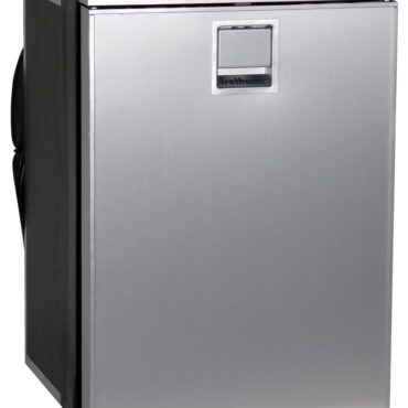 Nuova gamma prodotti ad apertura frontale che si differenzia dalla linea standard per le seguenti caratteriste tecniche: sistema ventilazione porta integrata nel tegolino; sistema easyfix per l’applicazione dall’interno del cabinet; vano freezer di nuovo design con portina in acciaio, luce interna led ad alta luminosità. Dotato di chiusura di sicurezza.