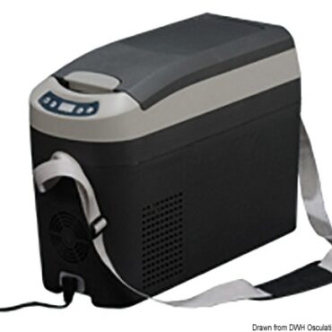 Frigorifero portatile compatto con possibilità di funzionamento freezer, equipaggiato di compressore Secop BD Micro. Alimentazione 12/24 V. Consumo 35 W. Temperatura regolabile con termostato. Costruito con materiali inossidabili.