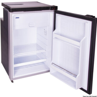 Provvisti di controllo elettronico che spegne il frigo quando la tensione scende sotto 10,4 V e riparte quando risale a 11,7 V (valori regolabili rispettivamente fino a 9,6 e 10,9 V).Velocità di rotazione 2000-2500-3000 RPM regolata secondo il volume da raffreddare. Ventilazione forzata.Consumo energetico 400 W/24h.