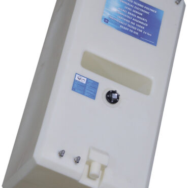 In polietilene reticolato omologato benzina, fabbricati secondo ISO 21487, certificati RINA CE. Completi di indicatori livello European VDO 10-180 Ω già installati e testati.