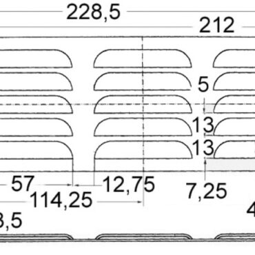 In acciaio inox lucidato.