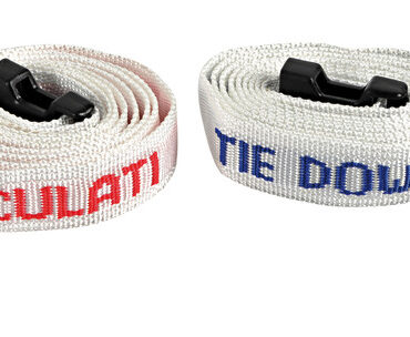 Fabbricati in poliestere UV resistente. Completi di fibbia in nylon a scatto regolabile. Kit di 4 pezzi.