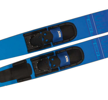 Sci combo adatti anche per monosci che per lo slalom entry-level. Fabbricati in poliuretano alta densità e laminato sottovuoto. Completi di attacchi regolabili in morbida gomma espansa, piede da 36 a 47, >55kg.