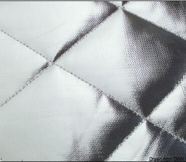 E' un materassino di feltro di fibra di vetro, accoppiato tramite trapuntatura a due tessuti di vetro da 400 g, di cui uno alluminizzato.Di grande effetto estetico, è capace di sopportare sollecitazioni meccaniche elevate. Particolarmente indicato come isolante termoacustico.