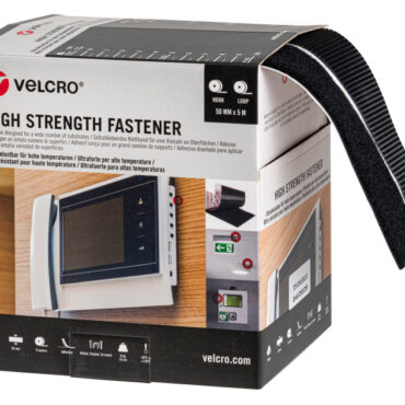 Sistema di chiusura ad altissima tenuta, costituisce un’ottima alternativa ai sistemi di fissaggio meccanici senza però forare. L’adesivo ad alta performance e resistenza termica è idoneo per applicazione su molteplici superfici (escluso PE e PP). Ottimo per fissaggio di centraline, plafoniere, sistemi di illuminazione, pannellature, quadri ed elementi decorativi.