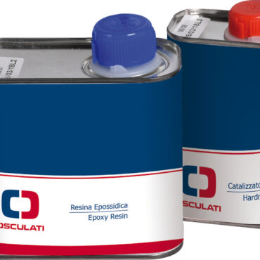 Resina epossidica multifunzione ideale per:1- riparazione vetroresina danneggiata, con l'ausilio di stuoie o tessuti in vetro;2- incollaggio legno, vetroresina, metallo;3- protezione e risanamento del legno;4- trattamento osmosi, preventivo o risanante.