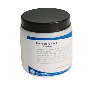 Microsfere cave di vetro finissime, vengono impiegato per dare corpo senza aumentare troppo il peso, nelle cordonature e per colmare grosse imperfezioni superficiali. Aggiunto ad altri additivi, migliora la spatolabilità e la grana degli stucchi che così si ottengono. E' compatibile con qualsiasi tipo di resina