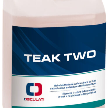 Rigenera il colore delle superfici in teak. Speciale prodotto che, passato sul legno dopo il Teak One, ridona allo stesso il colore naturale. ATTENZIONE: non é un colorante, ma un agente chimico che restituisce al legno il proprio colore. Deve essere usato in combinazione con Teak One, in quanto interagisce con questo. Per un corretto utilizzo, abbinare con Teak One e Teak Three.