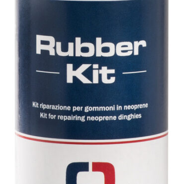 Composto da: pezzuole di varie forme, 1 tubo di mastice speciale, tele smeriglio, dito di gomma spalmante, istruzioni. In confezione stagna.