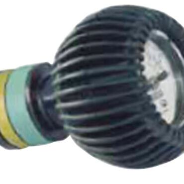 Si inserisce direttamente nella valvola del gommone tramite adattatore universale.