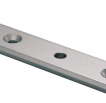 Adatti per rotaie a T da 32 mm, scorrono su pattini e sono dotati di fermo.