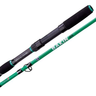 Canna da barca ibrida composta da un robusto fusto in Carbon Toray e cimino in Fiberglass flessibile. Una nuova tecnica di fabbricazione che dona al prodotto forza e flessibilità nell’azione di pesca. Bakin Kayak è assemblata con componentistica Fuji. Munita di fibbia di sicurezza.Fusto in Carbon Toray Anelli Fuji serie K-GuidePlacca porta mulinello Fuji DPSTallone da combattimento FujiFibbia di sicurezza