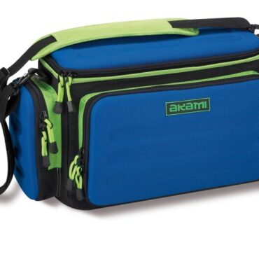 Akami MG6, borsa rigida e confortevole, in materiale idrorepellente con cerniere rafforzate. Dotata di due tasche laterali, due anteriore e una superiore. Inoltre, incorpora scatole porta accessori estraibili rafforzate. Spalliera e manici imbottiti.