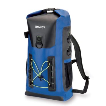 L’AKAMI MRS01 è uno zaino idrorepellente progettato per offrire protezione totale dall’acqua e massima affidabilità. Le cerniere autosigillanti e le tasche impermeabili con chiusura di sicurezza mantengono il contenuto asciutto anche in condizioni estreme. Ideale per pesca dalla barca, spinning e attività outdoor in ambienti umidi.