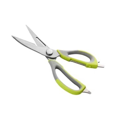 Forbici AKAMI AKS-03 in acciaio inox. Indispensabili per preparare esche, rimuovere esche vecchie dall'amo, tagliare nodi e molte altre operazioni. Include coltello dritto e coltello seghettato/sfilettatore per pesce, apribottiglie/spezza ossa e pelapatate. Il design a 2 pezzi permette una facile pulizia.