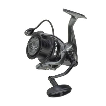 AKAMI STRATUS è il mulinello da pesca rogettato per la pesca beach ledgering e surfcasting. Corpo ultra leggero prodotto in lega di zinco e magnesio. Sistema di oscillazione lenta “SLOW OSCILLATION SYSTEM” con il quale si ottiene un avvolgimento perfetto in parallelo. “ CARBON COMPUTER BALANCE ROTORE” sistema di bilanciamento nel rotore centrale dell’albero, evitando così le vibrazioni. Nuovo sistema anti-groviglio nel rotore e microfreno di precisione rapida di potenza di 17 kg. Dotato di 7 cuscinetti Japan Ball Bearings sigillati e 1 bobina in alluminio anodizzato, ideale per raggiungere lunghe distanze con il minimo sforzo. Sistema di raccolta rapida (85cm. a rotazione).