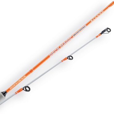 Ideale per la pesca di seppie a scarroccio e calamari, la Alcedo Advanced Squid Hunter offre un'eccellente esperienza grazie alla struttura in Mixed Carbon e alla vetta piena ad alta sensibilità, che permette di percepire perfettamente l'abboccata. Dotata di placca porta mulinello anatomico, anelli legati rinforzati e impugnatura in EVA, garantisce comfort e praticità. Con un ottimo rapporto qualità-prezzo, questa canna da barca è una scelta affidabile per ogni appassionato di pesca.