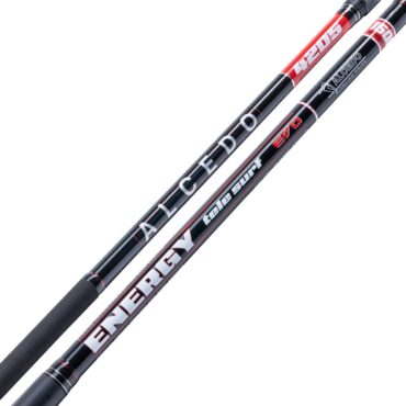 ALCEDO ENERGY TELE SURF è una canna da pesca telescopica innovativa realizzata in carbonio ad alto modulo, composta da sei sezioni e dotata di una cima in carbonio pieno priva di scorrevoli, garantendo grande sensibilità e reattività. La sua struttura sottile e leggera consente una manovra facile durante il lancio, mentre la potenza offre la forza necessaria per affrontare anche i pesci più grandi. Ideale per principianti e pescatori esperti, la ALCEDO ENERGY TELE SURF assicura prestazioni elevate senza affaticamento durante lunghe sessioni di pesca. Con un design all'avanguardia e materiali di alta qualità, rappresenta una scelta eccellente per gli appassionati di surfcasting in ogni condizione.