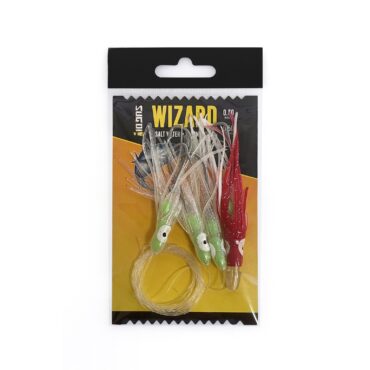 La Sugoi Wizard è una montatura da traina artigianale progettata per tonnetti, palamite, alletterati, lampughe e lecce stella. Realizzata con octopus da 9 cm e testina jet da 11 cm, è montata su ami inox gambo lungo, con madrelenza 0.60 e braccioli 0.50. Perfetta per traina di superficie a 3.5–6.5 nodi, garantisce catture continue attorno a mangianze, con efficacia testata in mare da pescatori esperti.
