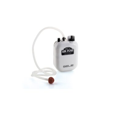 Ossigenatore Sele per secchio porta vivo a doppia velocità, alimentazione a batteria tipo “D”. Pietra e tubo incorporati. Ideale per ossigenare lacqua durante il trasporto dei pesci esca.